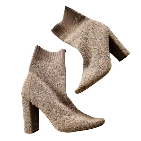Charles by Charles David Iceland Knit Bootie Taupe Size 9 Sock Bootie 3" Heel - Picture 2 of 7